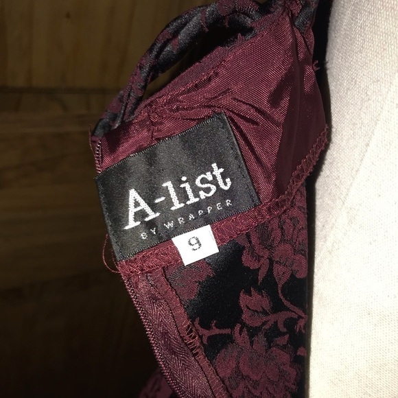 A-LIST BY WRAPPER SIZE 9 PURPLE & BLACK DRESS - Picture 7 of 9